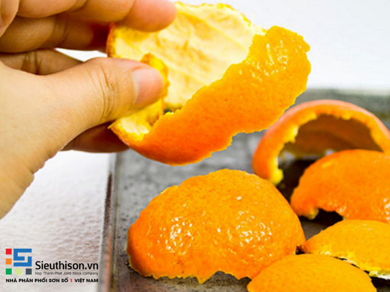 khử mùi bằng vỏ cam