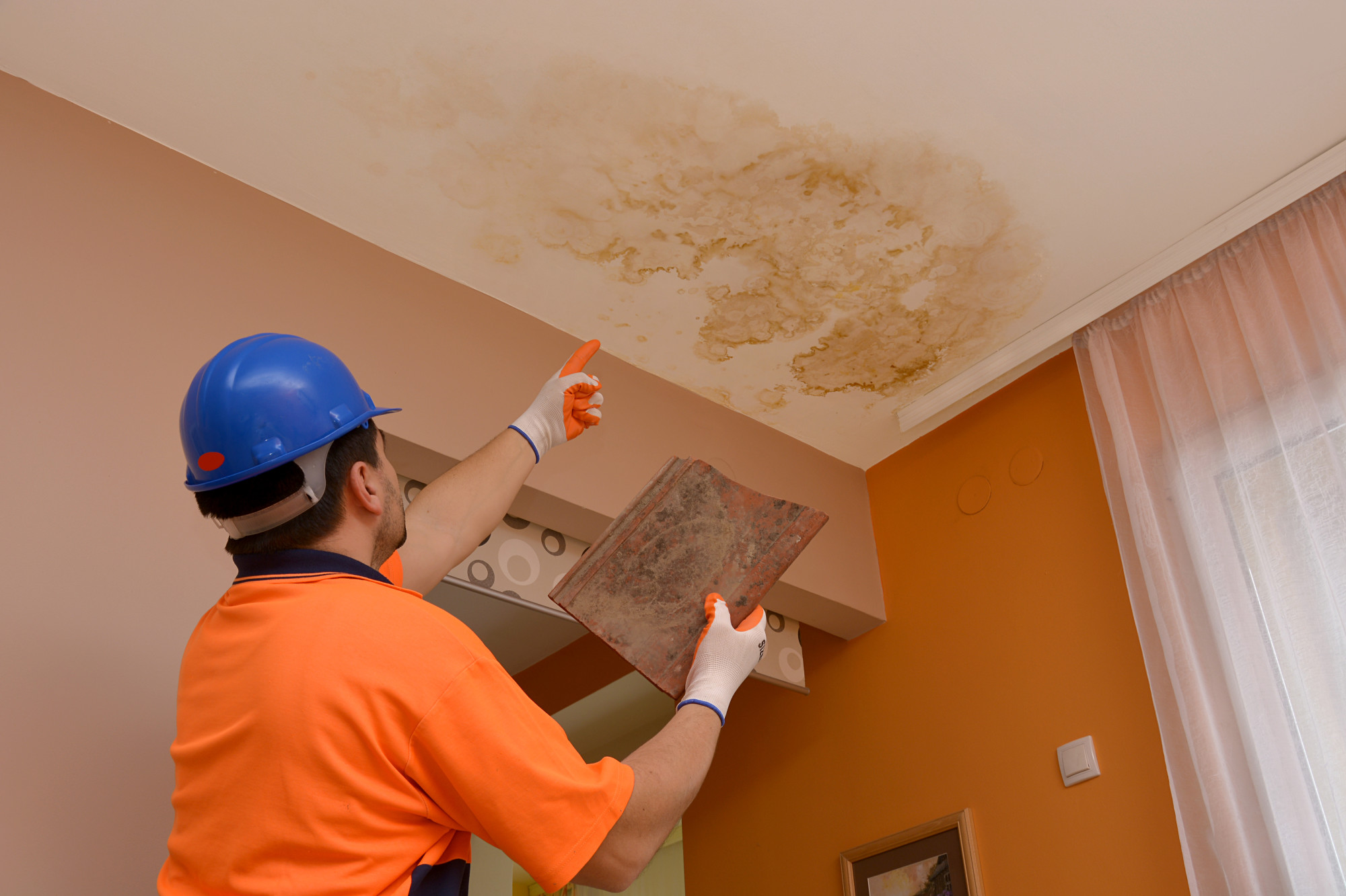 CÁCH SƠN CHỐNG THẤM TRẦN NHÀ HIỆU QUẢ